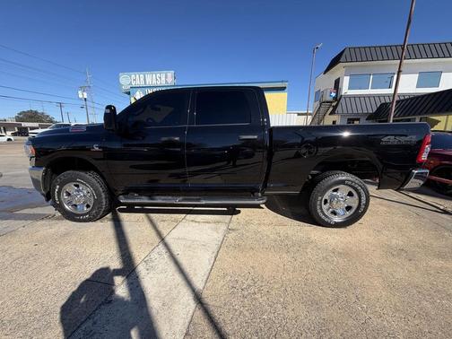 2024 RAM 2500 Tradesman Crew Cab 4x4 6'4' Box