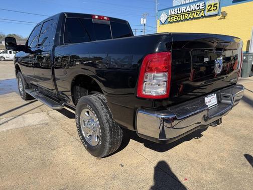 2024 RAM 2500 Tradesman Crew Cab 4x4 6'4' Box