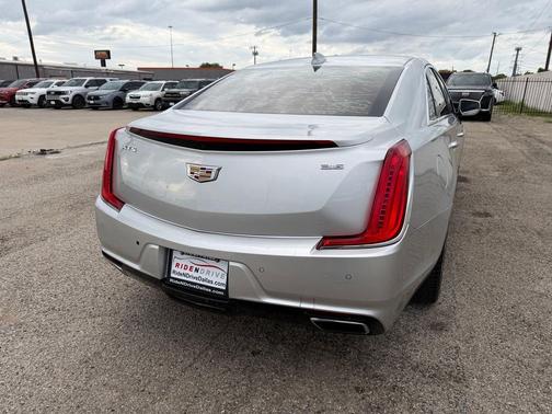 Radiant Silver Metallic 2019 Cadillac XTS Luxury