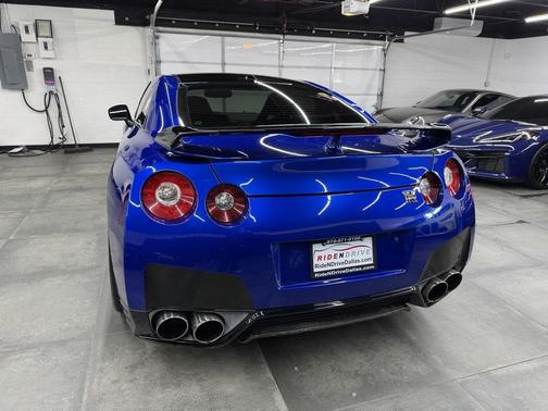 2012 Nissan GT-R Premium