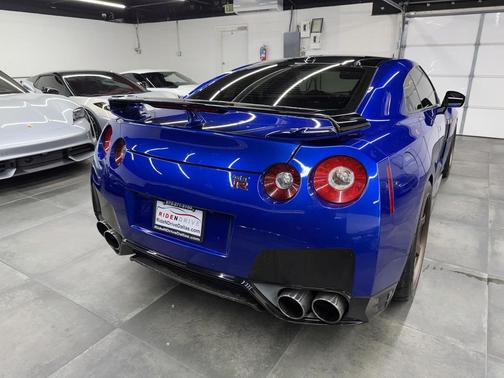 2012 Nissan GT-R Premium