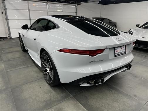 2016 Jaguar F-TYPE R