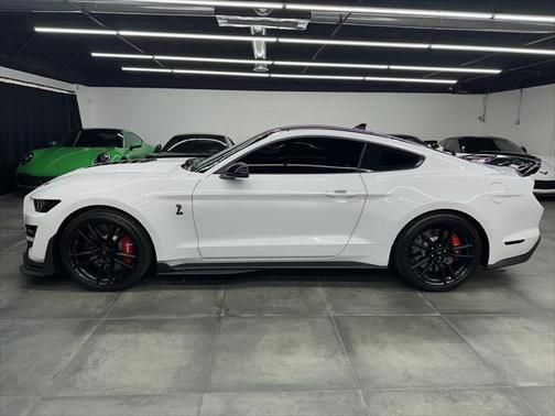 2020 Ford Shelby GT500 Base