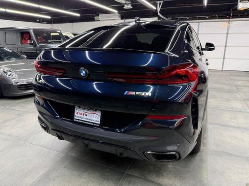 2021 BMW X6 M50i