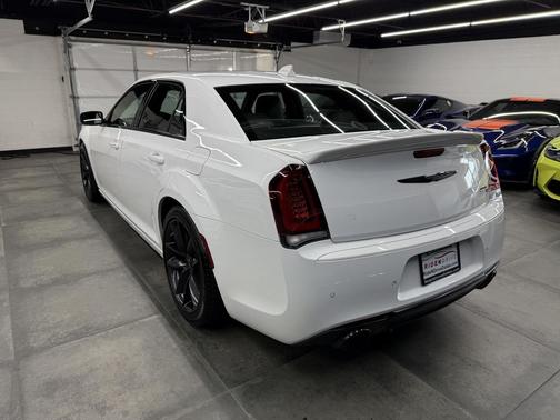 2023 Chrysler 300 C