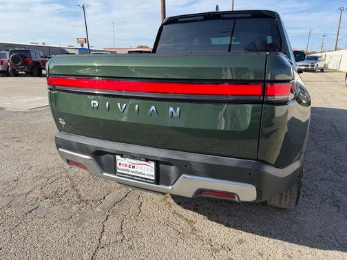 2023 Rivian R1T Adventure Quad Motor Large Pack