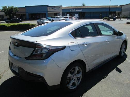 2018 Chevrolet Volt LT