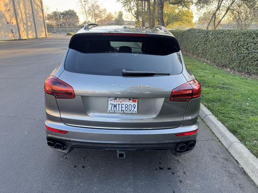 2015 Porsche Cayenne Turbo