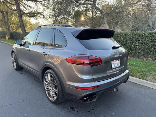 2015 Porsche Cayenne Turbo