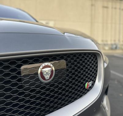 2019 Jaguar F-PACE S