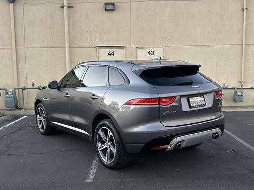 2019 Jaguar F-PACE S