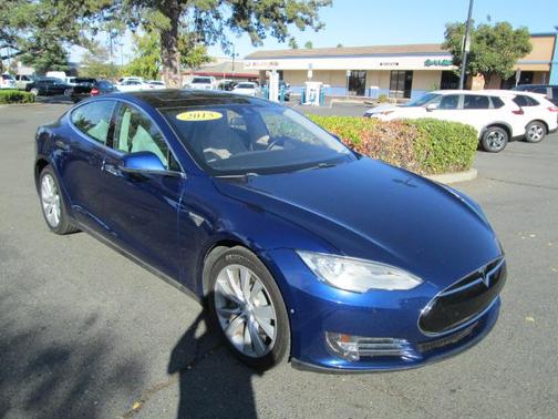 2015 Tesla Model S 85D