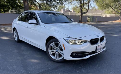 2018 BMW 330 i xDrive