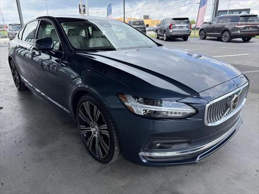 2022 Volvo S90 B6 Inscription