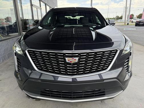 2022 Cadillac XT4 Premium Luxury