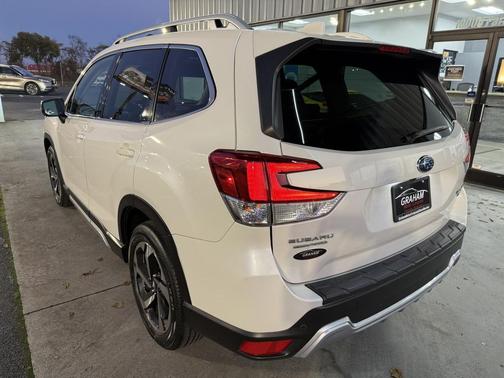 2022 Subaru Forester Touring