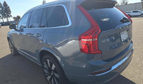 2023 Volvo XC90 Recharge Plug-In Hybrid T8 Ultimate 6-Seater