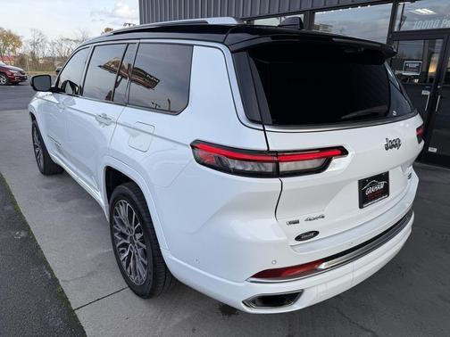 2023 Jeep Grand Cherokee L Summit Reserve