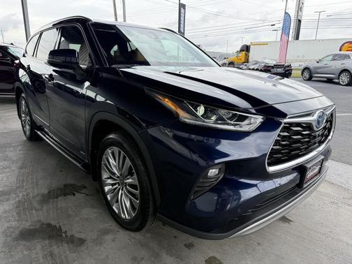 Blueprint 2024 Toyota Highlander Hybrid Platinum