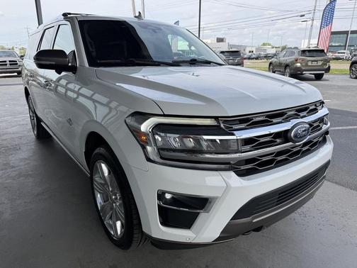 Star White Metallic Tri-Coat 2023 Ford Expedition Max King Ranch