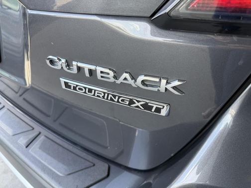 Magnetite Gray Metallic 2025 Subaru Outback Touring XT