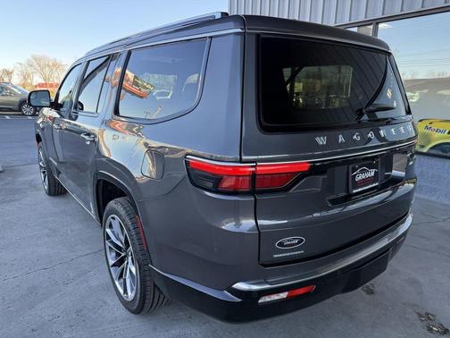 2022 Jeep Wagoneer Series III 4x4