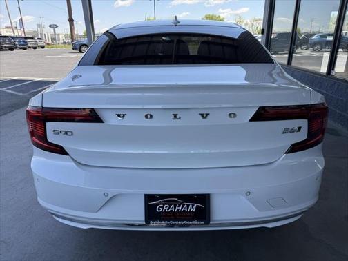 2022 Volvo S90 B6 Inscription