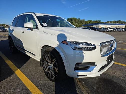 2022 Volvo XC90 Recharge Plug-In Hybrid T8 Inscription 6 Passenger