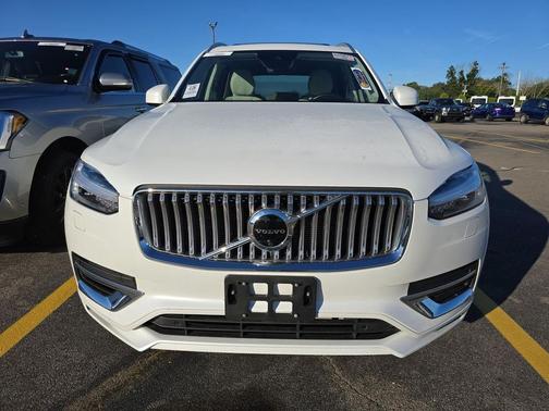 2022 Volvo XC90 Recharge Plug-In Hybrid T8 Inscription 6 Passenger