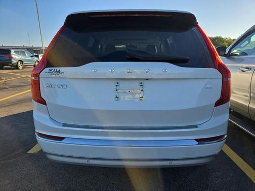 2022 Volvo XC90 Recharge Plug-In Hybrid T8 Inscription 6 Passenger