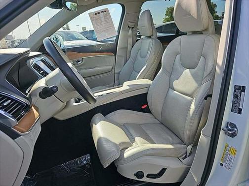 2020 Volvo XC90 Hybrid T8 Inscription 6 Passenger