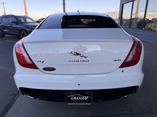 2017 Jaguar XJ XJ R-Sport