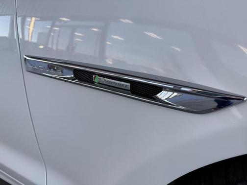 2017 Jaguar XJ XJ R-Sport