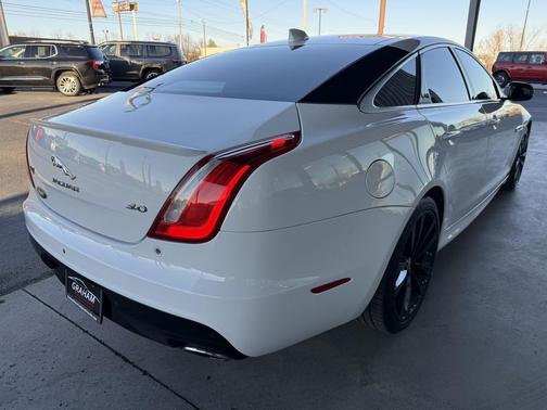 2017 Jaguar XJ XJ R-Sport