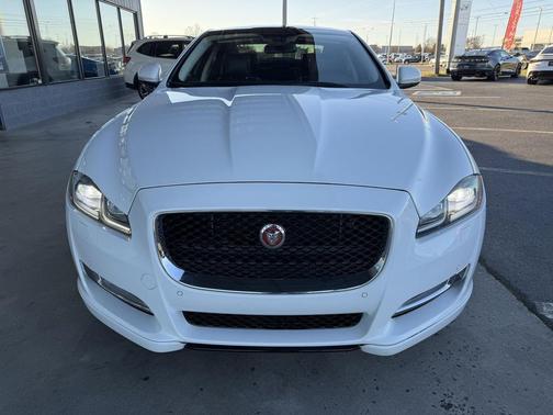 2017 Jaguar XJ XJ R-Sport