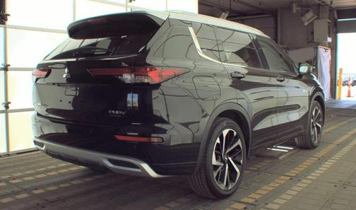 Black Diamond/Alloy Silver Roof 2025 Mitsubishi Outlander PHEV SEL