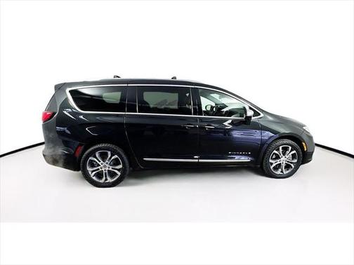 2021 Chrysler Pacifica L