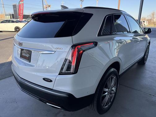 2022 Cadillac XT5 Sport