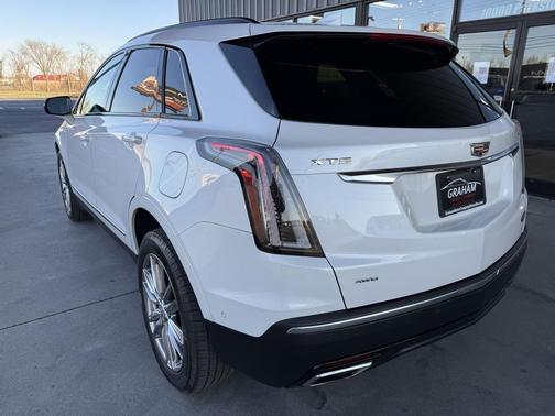 2022 Cadillac XT5 Sport