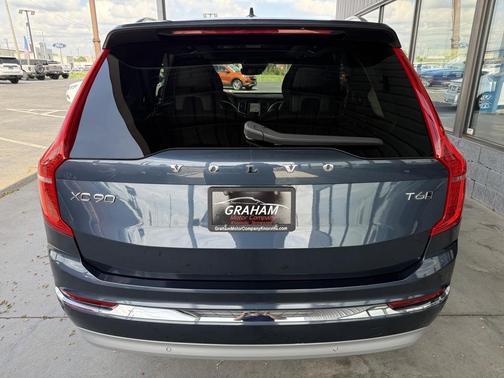 2022 Volvo XC90 T6 Inscription