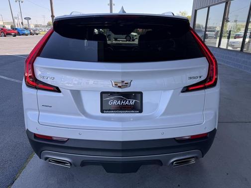 2022 Cadillac XT4 Premium Luxury