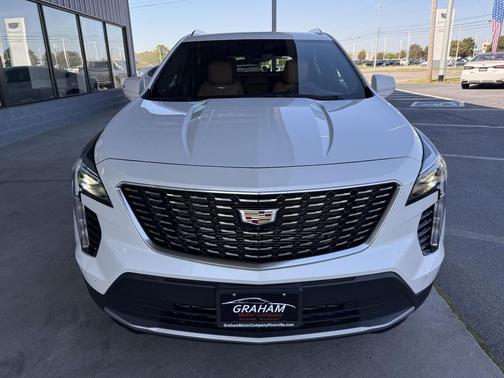 2022 Cadillac XT4 Premium Luxury