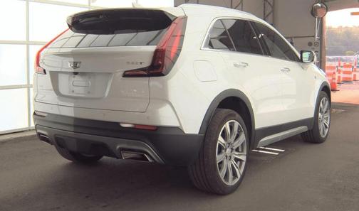 2022 Cadillac XT4 Premium Luxury