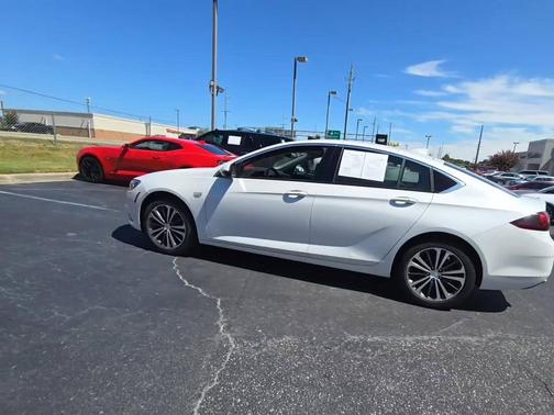 2018 Buick Regal Sportback Essence