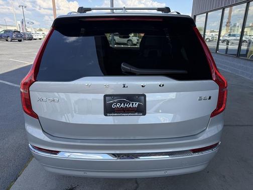 2024 Volvo XC90 B6 Plus Bright Theme 7-Seater
