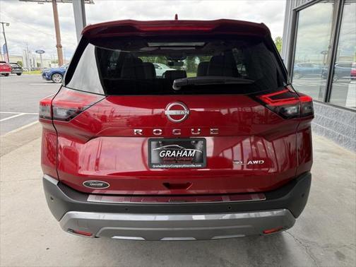 2022 Nissan Rogue SL