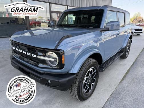 Azure Gray Metallic Tri-Coat 2024 Ford Bronco Outer Banks
