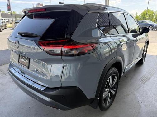 2022 Nissan Rogue SL