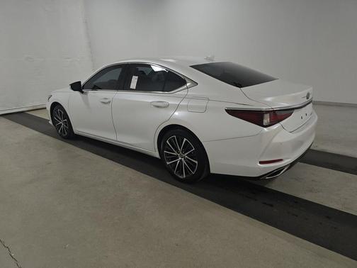 2025 Lexus ES 350 Base