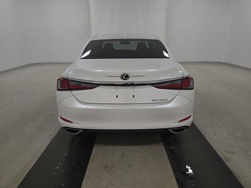 2025 Lexus ES 350 Base